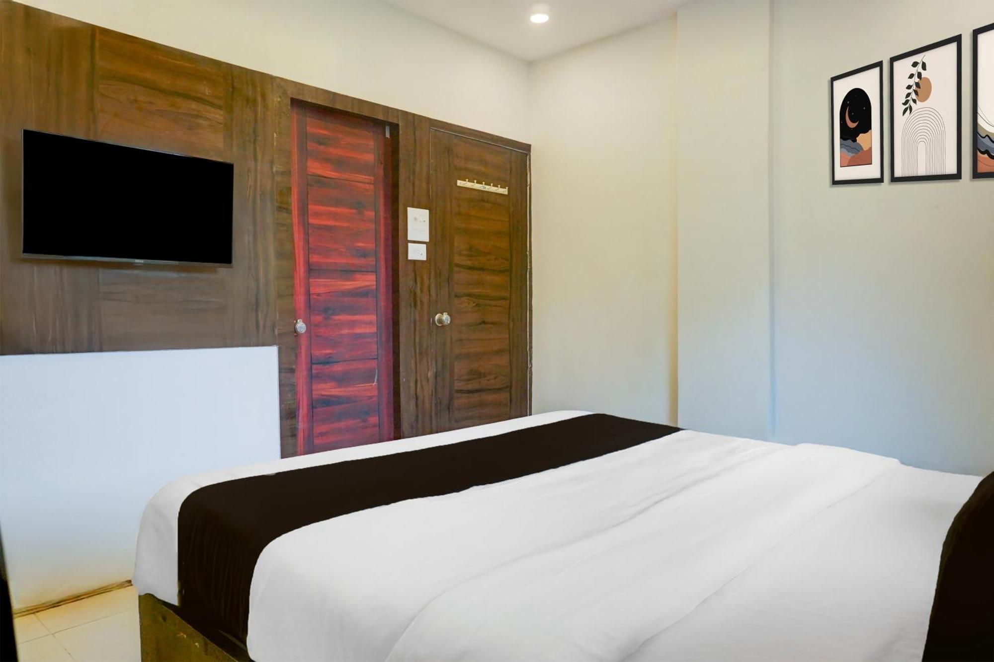 Super Hotel O Laxman Nagar Baner ปูเน่ ภายนอก รูปภาพ