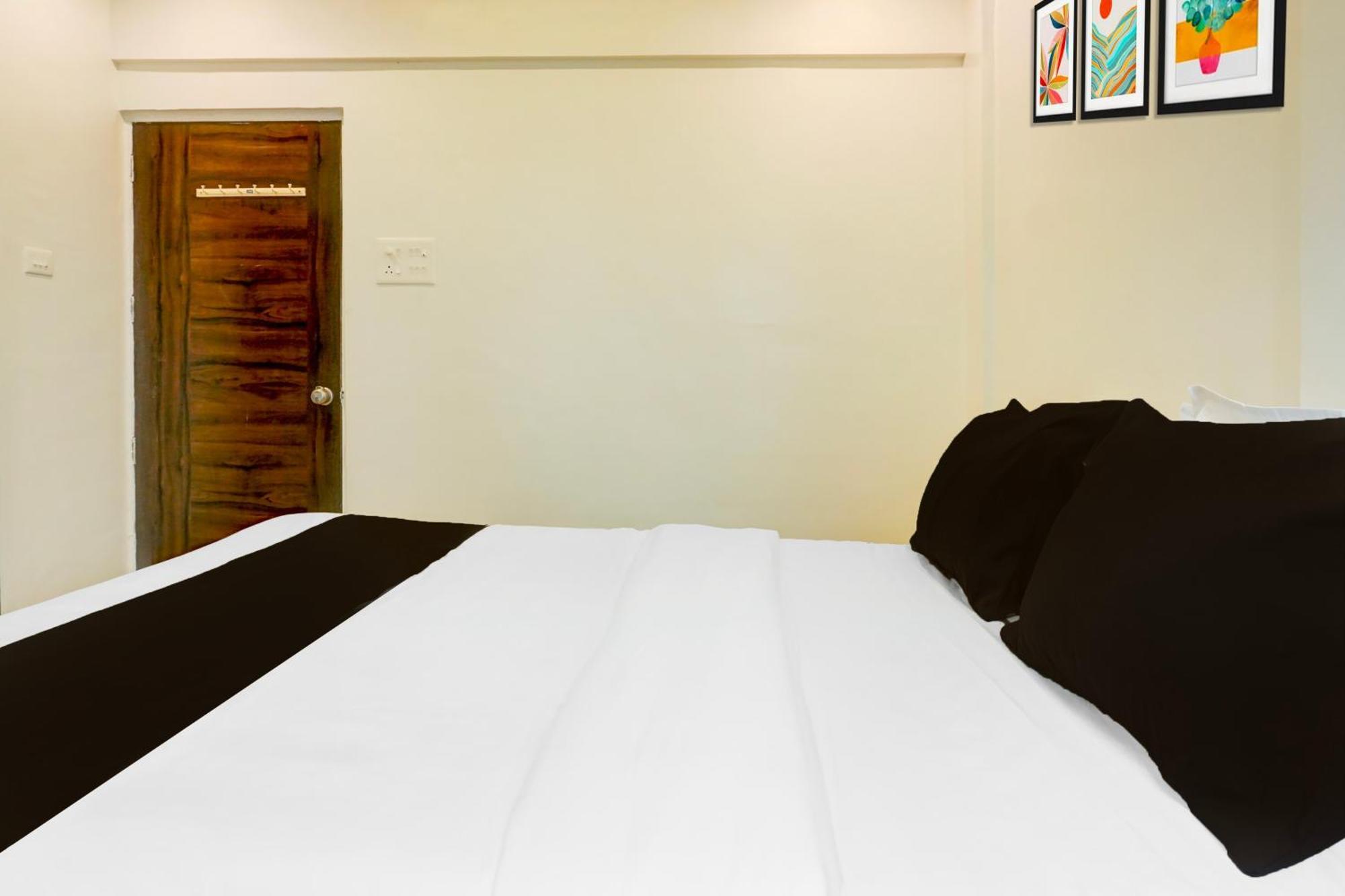 Super Hotel O Laxman Nagar Baner ปูเน่ ภายนอก รูปภาพ